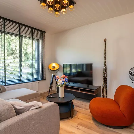 Beautiful And Spacious Renovated For 10 *
