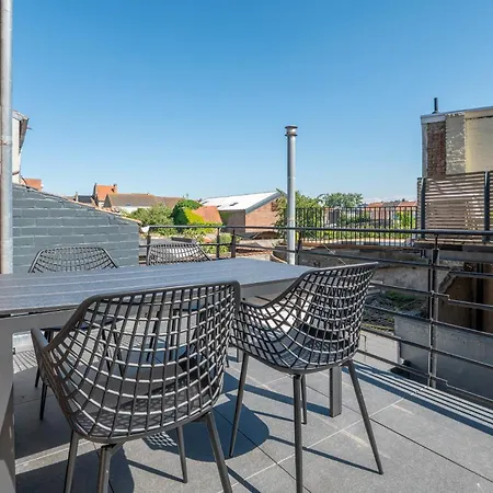 Beautiful And Spacious Renovated For 10 Сasa de vacaciones Ostende