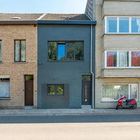 Beautiful And Spacious Renovated For 10 *